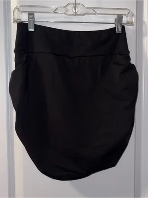 Classic Black Women’s High Waisted Skirt - Sleek Ruched Design Size: M thumbnail 3