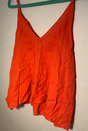 Boutique Red Flowy Tank Size M thumbnail 2