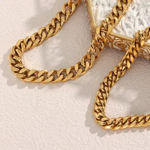PlainHaven 18K Gold thumbnail 4