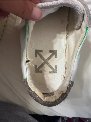 Off-White White & Gray Low-Top Sneakers w/ Silver Glitter Arrow Accent - Size 40 thumbnail 12