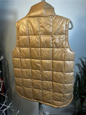 P72. GAP Shiny Metallic Gold Quilted Vest thumbnail 3