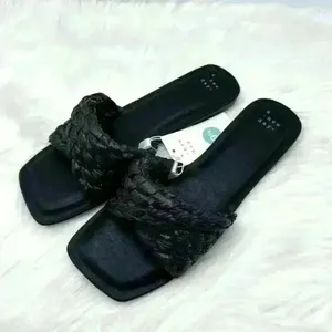 A New Day Nicolette Black Sandals Size 9.5 thumbnail 5