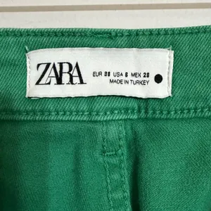 Zara Green High Rise Kick Flare Patch Pocket Pants Raw Hem Size‎ 6 thumbnail 4