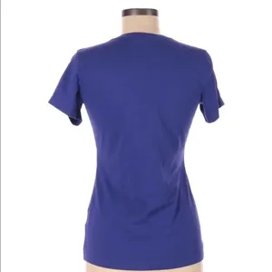 Nike Dri Fit purple medium slim fit gym/tennis top thumbnail 2