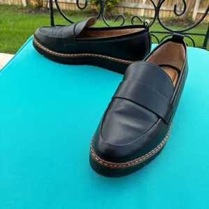 Kelly & Katie Black Flats Sleek Slip-On Loafers thumbnail 9