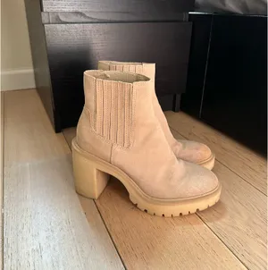 DV by Dolce Vita Waterproof Lug Sole Platform Bootie thumbnail 8