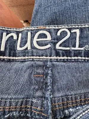 Rue 21 size 13/14 embellished denim jean shorts thumbnail 9