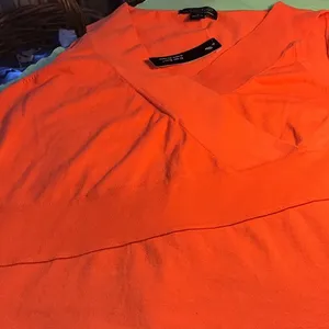 Orange T thumbnail 1
