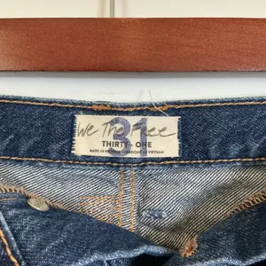 We The Free Distressed Denim Shorts Blue Frayed Raw Hem 31 Boho Festival Summer thumbnail 3