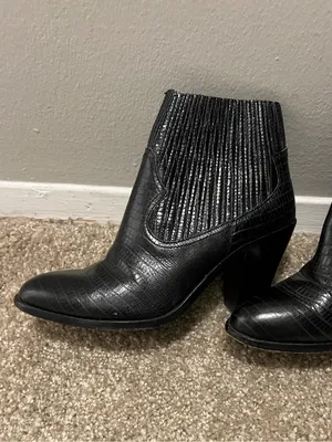 ASH IIona Pull on Heeled leather embossed ankle bootie 39‎ thumbnail 3