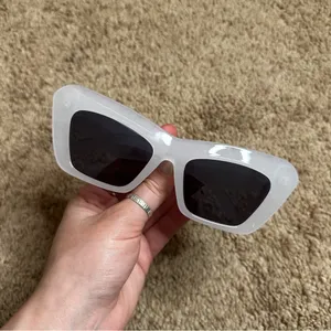 Princess Polly Snowglobe Sunglasses thumbnail 2