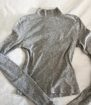 American Eagle Outfitters Long Sleeve thumbnail 1
