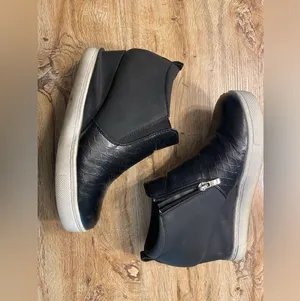 Black wedge sneakers, Size 7 thumbnail 1