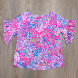 Lilly Pulitzer Pink Isle Quinna Shell Me Something Good V Neck Short Sleeve Top thumbnail 5
