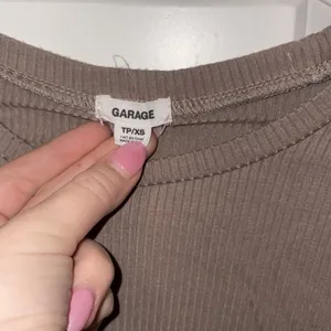 Brown ribbed long sleeve thumbnail 2
