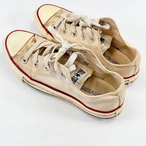 Converse Chuck Taylor All Star Low M7652 Cream Sneaker Shoes Women’s 6 Men’s 4 thumbnail 2