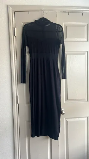 Petal & Pup Farrow Long Sleeve Midi Dress Black thumbnail 4