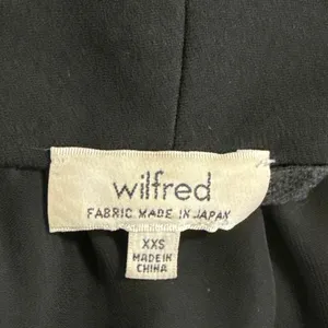 Aritzia Wilfred Black Sleeveless V Neck Faux Wrap Mini Sheath Dress Size XXS thumbnail 7