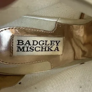 Badgley Mischka Lianna Peep Toe Booties Sz 8M Champagne Rhinestone Wedding Heels thumbnail 5