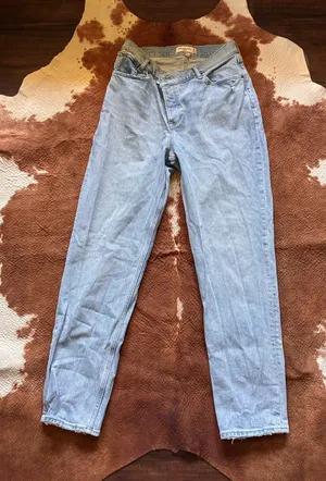 Abercrombie and Fitch Curve love jeans the dad high rise size 28/6 R No flaws thumbnail 1