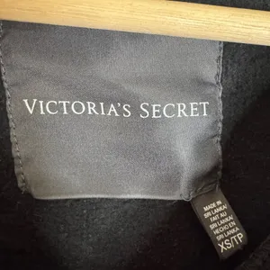 Victoria's Secret Women's Pink Lips Graphic Sweatshirt Black XS y2k thumbnail 3