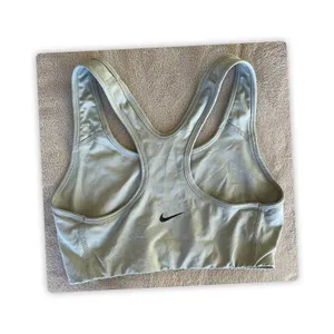 Nike Racerback‎ Dri-FIT Women's Size Medium Workout Sports Bra Soft Green thumbnail 2