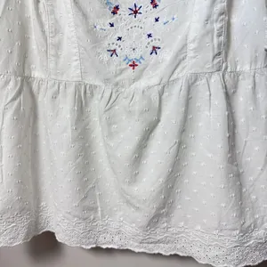 Old Navy Top Womens Med Peasant Eyelet White Blue Embroidery Boho Tie Back New thumbnail 7