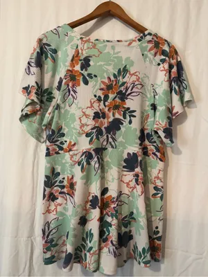 Torrid Floral Ribbed Button‑Front Top – Size 2 thumbnail 2
