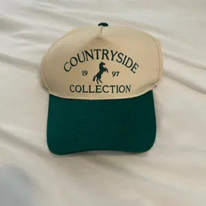 NWOT Unisex Countryside Collection Vintage Western Trucker Hat thumbnail 7