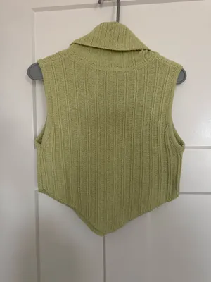 Boutique Sleeveless Sweater Top thumbnail 3