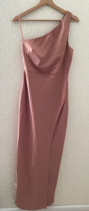 BHLDN Dylan One-Shoulder Satin Side-Slit Gown in Sedona Dusty Pink Anthropologie thumbnail 1