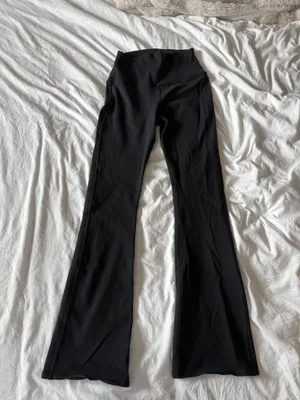 Alo Yoga Airbrush 7/8 High-Waisted Bootcut Leggings thumbnail 1