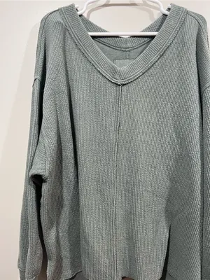 Aerie Sage Green Ribbed Long Sleeve V-Neck Sweater Top Size Medium thumbnail 4