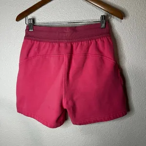 Lululemon Scuba High-Rise Short 5" sakura pink WOMENS 6 thumbnail 3