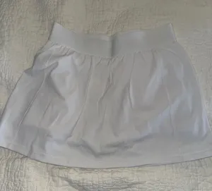 Aritzia TNA Athletic Skirt thumbnail 1