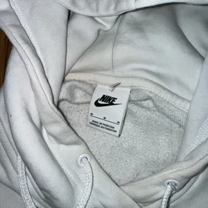 White Nike sweatshirt thumbnail 4