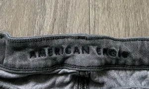 American Eagle mom jeans style Jeans thumbnail 2