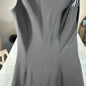 Lauren Ralph Lauren Sheath Dress Sz 4 Black V-Neck Sleeveless Timeless Classic thumbnail 7