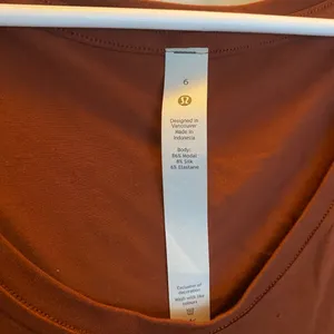 Lululemon Long Sleeve thumbnail 3