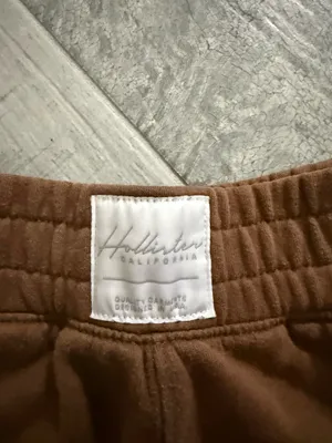 Hollister Brown Shorts High-Waisted thumbnail 2