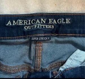 American Eagle Dark Wash Jeans size 6 thumbnail 2