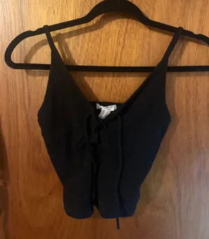 Crop Top Black Size M thumbnail 1