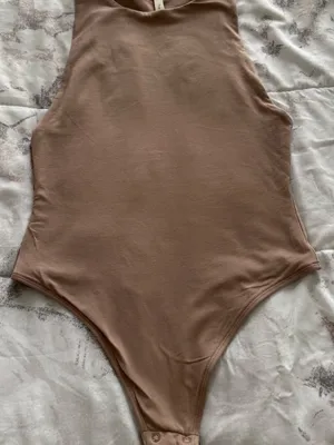Aritzia The Group Babaton Sleeveless high Neck Bodysuit in Taupe, size XS casual thumbnail 10