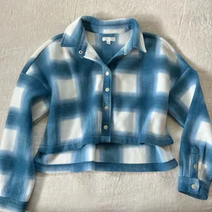 Abound Cropped Plaid Shacket thumbnail 1