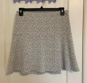 EUC |‎ LOFT women’s stretch material miniskirt — size 8 thumbnail 1