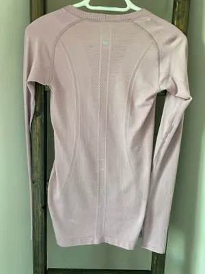 Lululemon Swiftly Tech Long Sleeve thumbnail 2