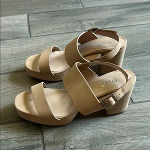 Tan Minimalist Sandals with Ankle Strap Size 6.5 thumbnail 5