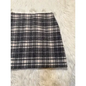 Uniqlo Womens Sz 4 Plaid Mini Skirt in Gray and Cream Fully Lined Pockets Zipper thumbnail 4