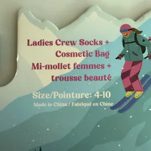 Pink nwt Apres Ski Club Sock Gift set 3 pairs of socks and Cosmetic Bag thumbnail 4
