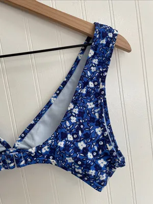 AERIE Wide Strap Plunge Bikini Top in Brilliant Blue Floral Size M thumbnail 10
